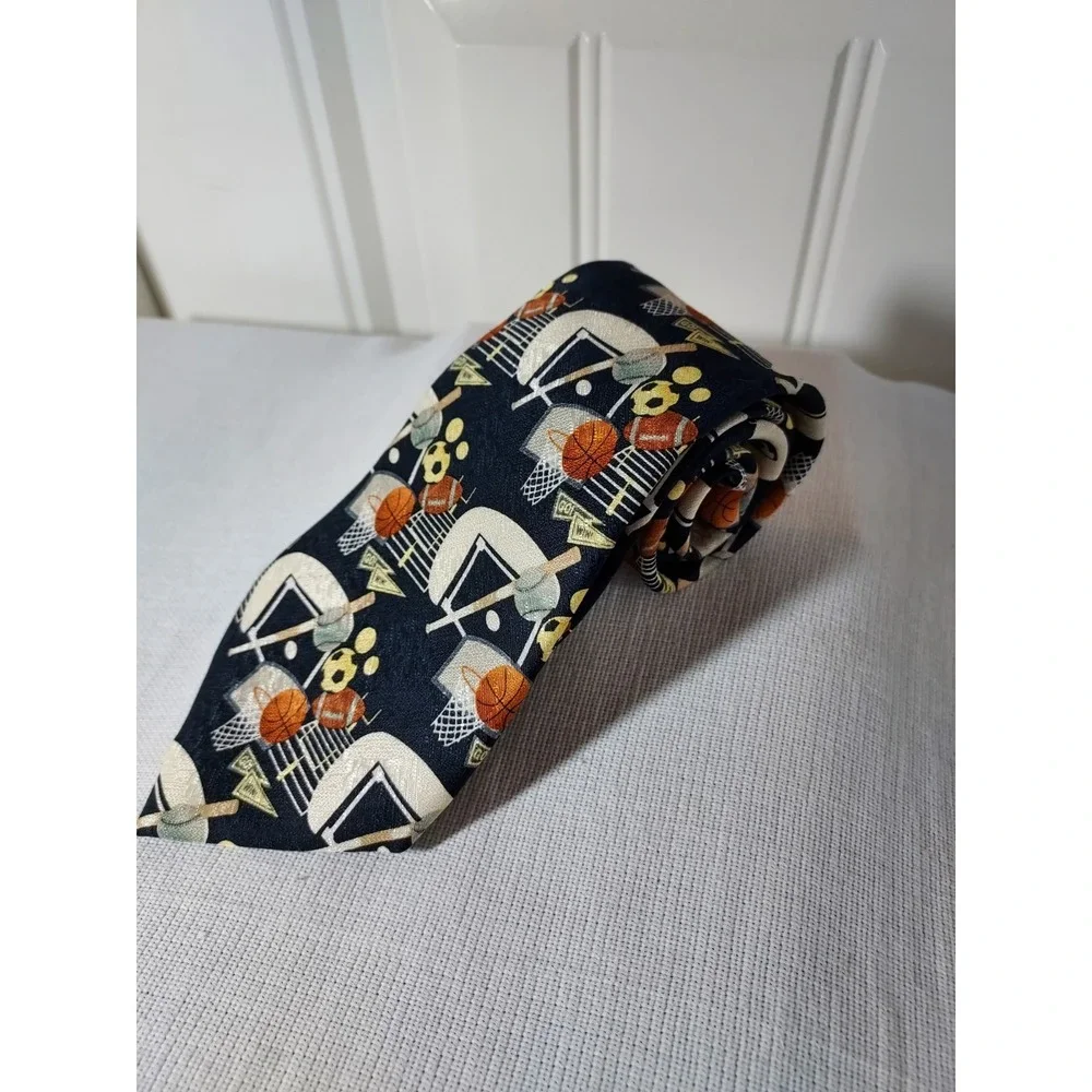 Class Club‎ Mens Necktie Balls All Over Sports Wheels Baseball Soccer USA Silk